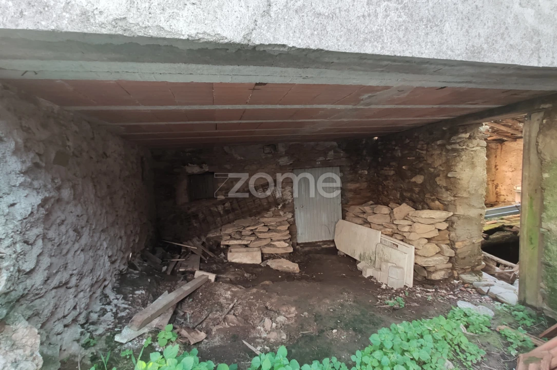 Moradia T3 para Venda em Lorvão Foto 22