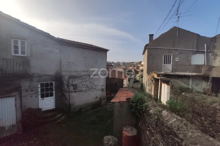 Moradia T3 para Venda em Lorvão Foto 5