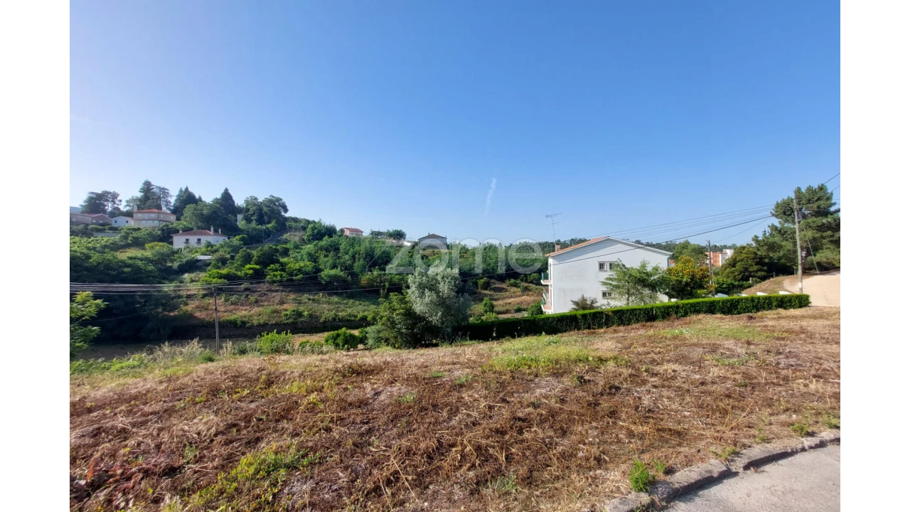 Terreno para Venda em Luso Foto 6