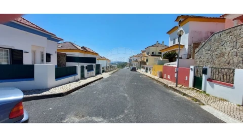 Terreno para Venda em Alenquer (Santo Estêvão e Triana)