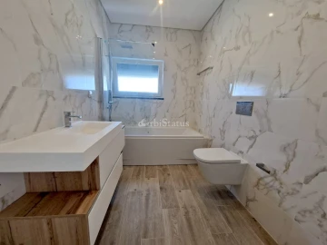 Moradia T4 para Venda em Sesimbra (Castelo)