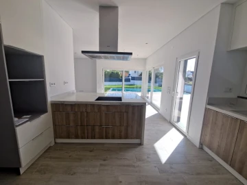 Moradia T4 para Venda em Sesimbra (Castelo)