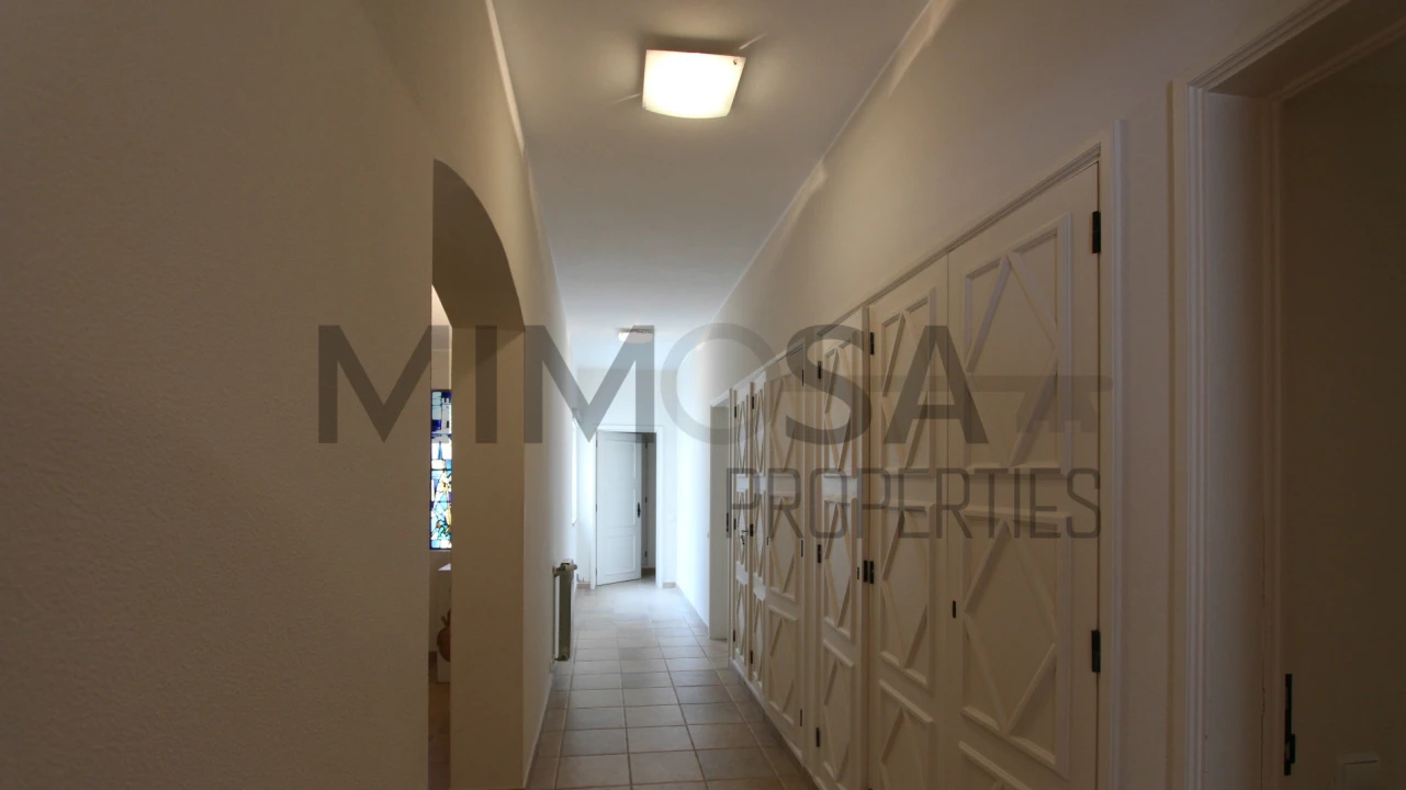 Moradia T5 para Venda em Alvor Foto 47