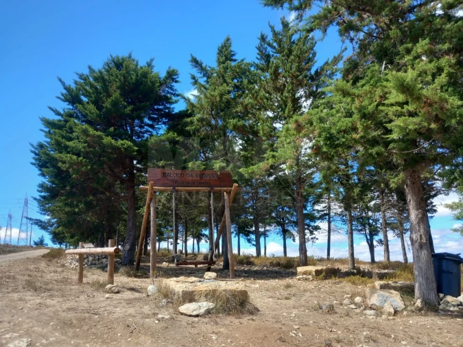 Terreno para Venda em Fanhões Foto 4