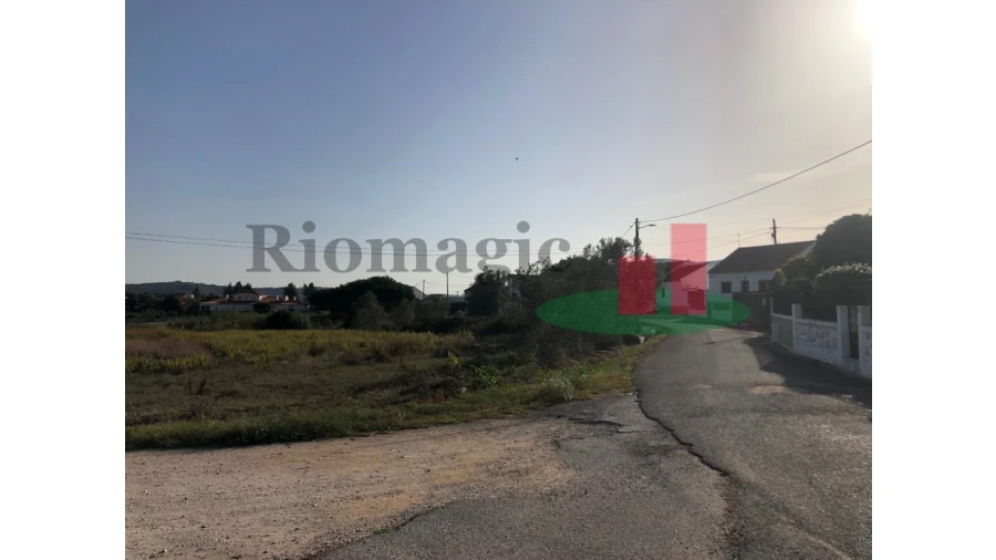 Terreno para Venda em Alcoentre Foto 5