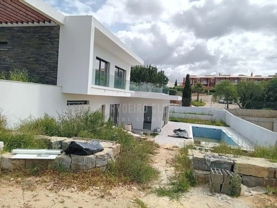 Moradia T3 para Venda em Lagoa e Carvoeiro Foto 1