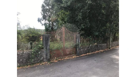 Terreno para Venda em Canedo, Vale e Vila Maior