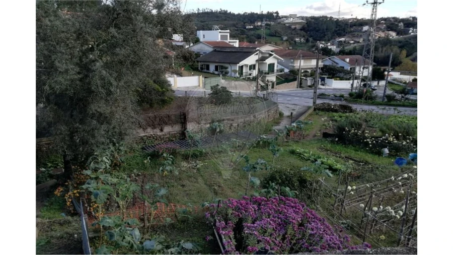 Terreno para Venda em Foz do Sousa e Covelo