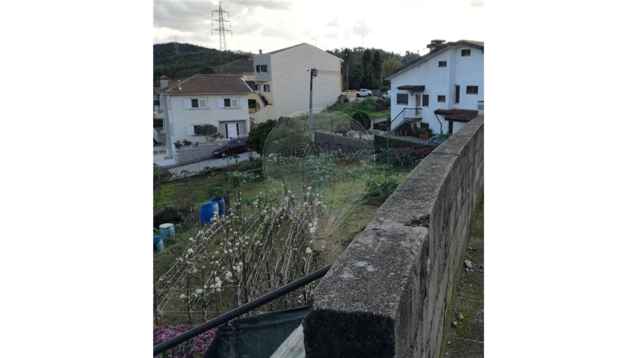 Terreno para Venda em Foz do Sousa e Covelo Foto 3