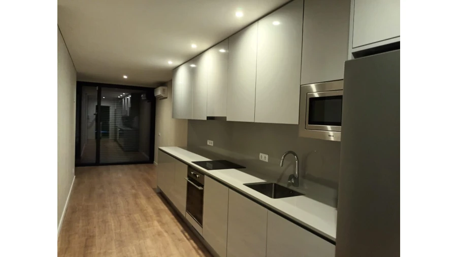 Moradia T4 para Venda em Creixomil Foto 5