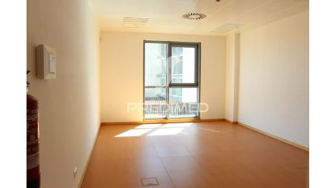 Escritório para Arrendamento em Olivais