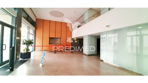 Escritório para Arrendamento em Olivais