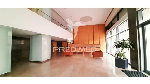 Escritório para Arrendamento em Olivais