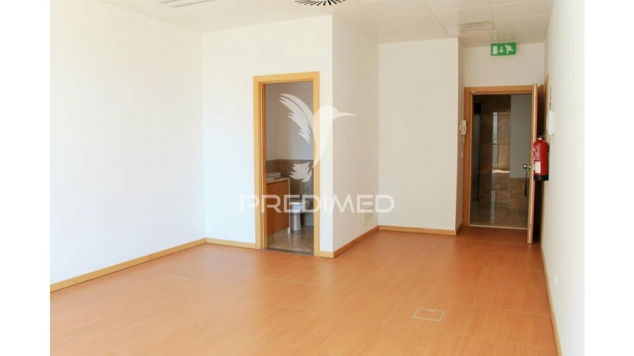 Escritório para Arrendamento em Olivais Foto 3