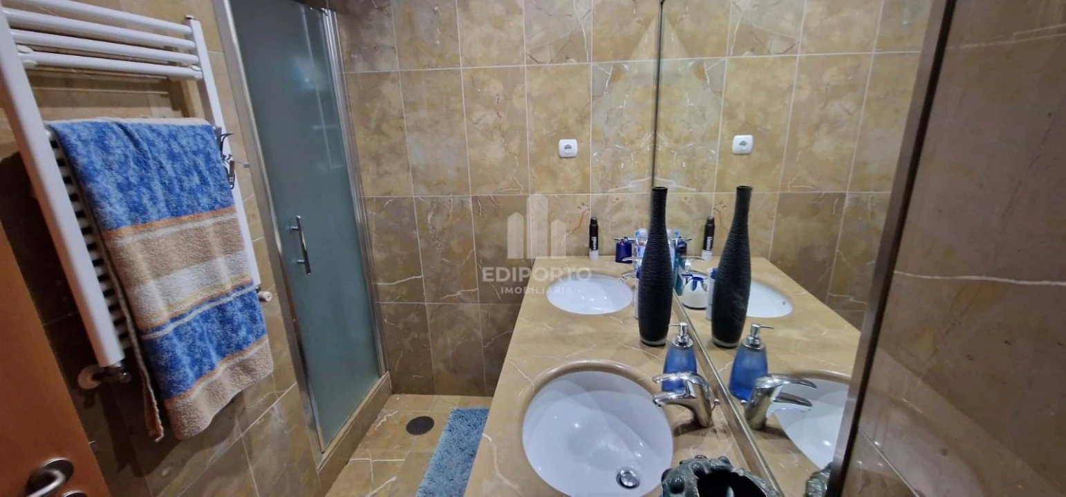 Apartamento T5 para Venda em Santa Marinha e São Pedro da Afurada Foto 22