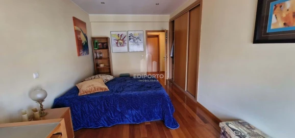 Apartamento T5 para Venda em Santa Marinha e São Pedro da Afurada