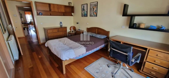 Apartamento T5 para Venda em Santa Marinha e São Pedro da Afurada