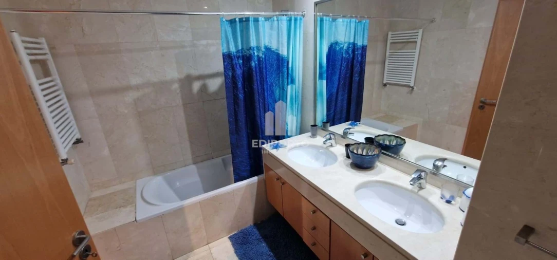 Apartamento T5 para Venda em Santa Marinha e São Pedro da Afurada Foto 27