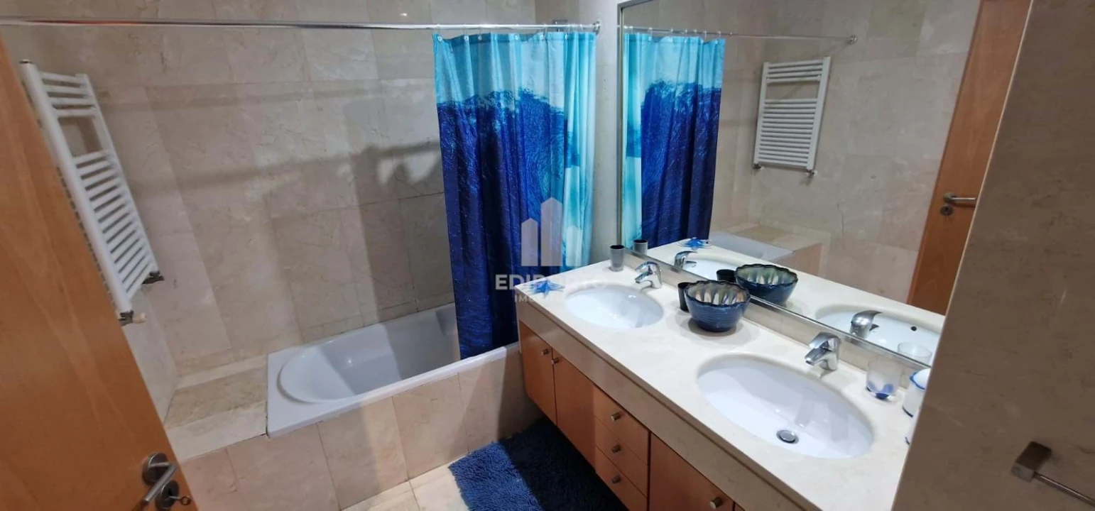 Apartamento T5 para Venda em Santa Marinha e São Pedro da Afurada Foto 27