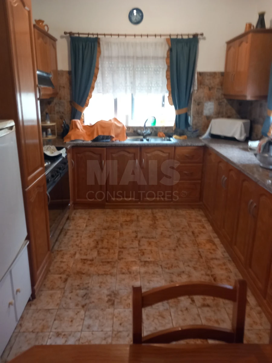 Moradia T4 para Venda em Olaia e Paço Foto 1