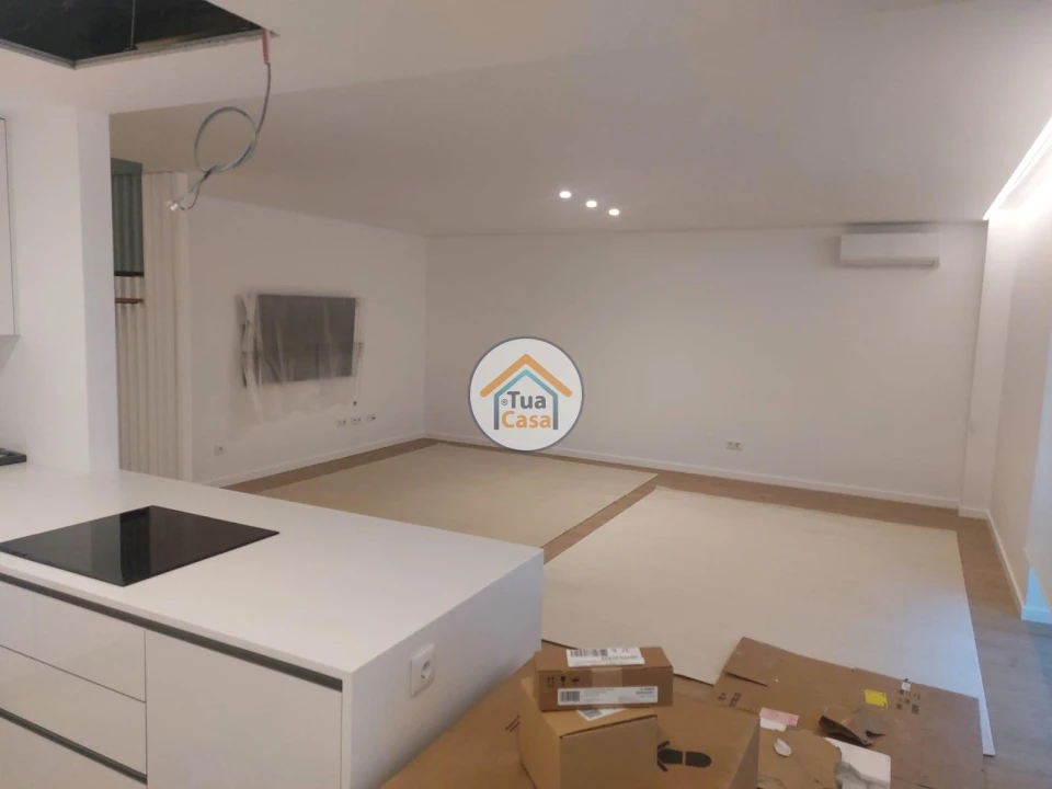 Apartamento T2 para Venda em Viseu Foto 14