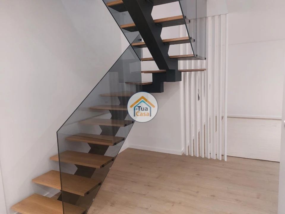Apartamento T2 para Venda em Viseu Foto 5