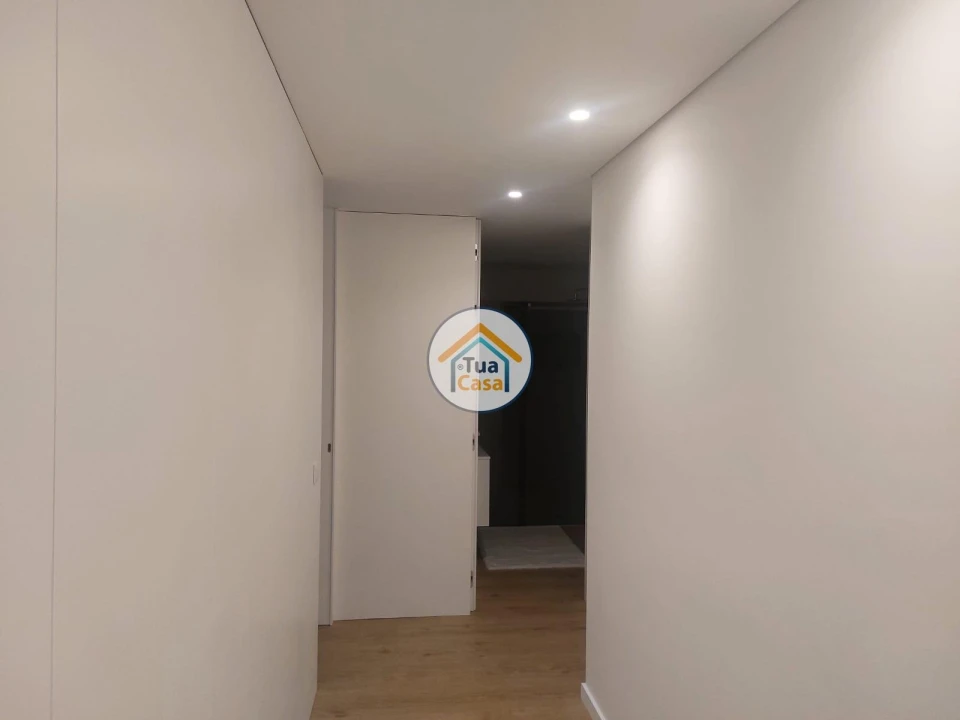 Apartamento T2 para Venda em Viseu Foto 10