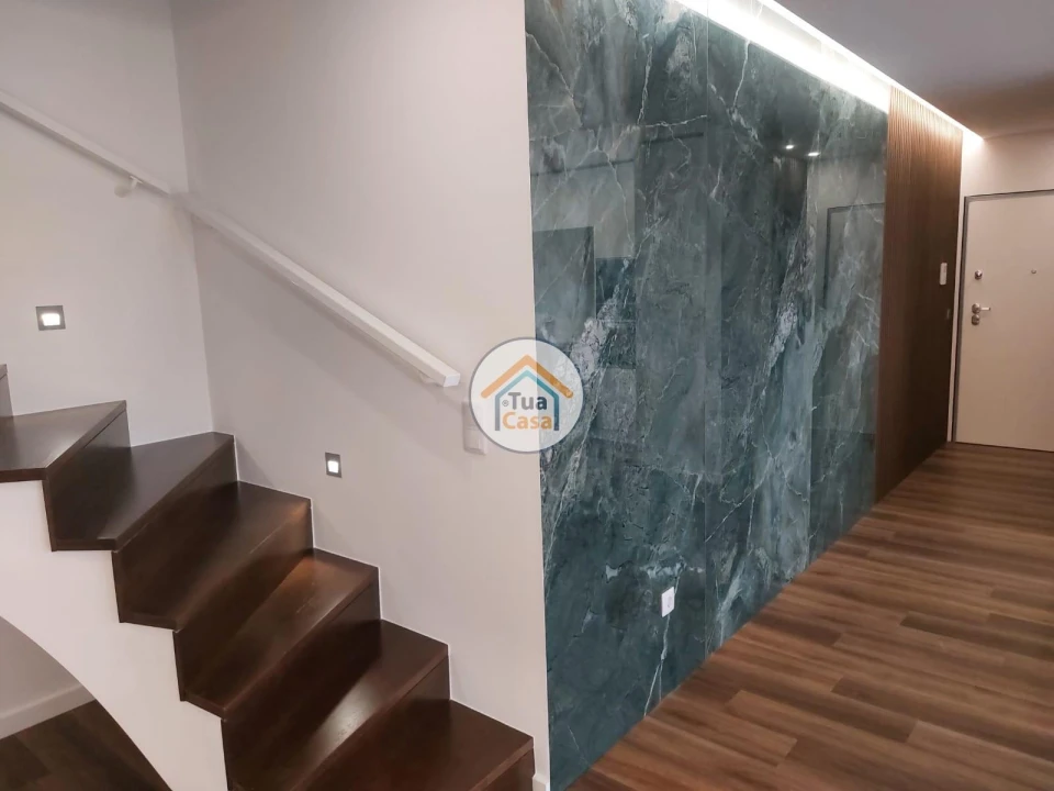 Apartamento T2 para Venda em Viseu Foto 4