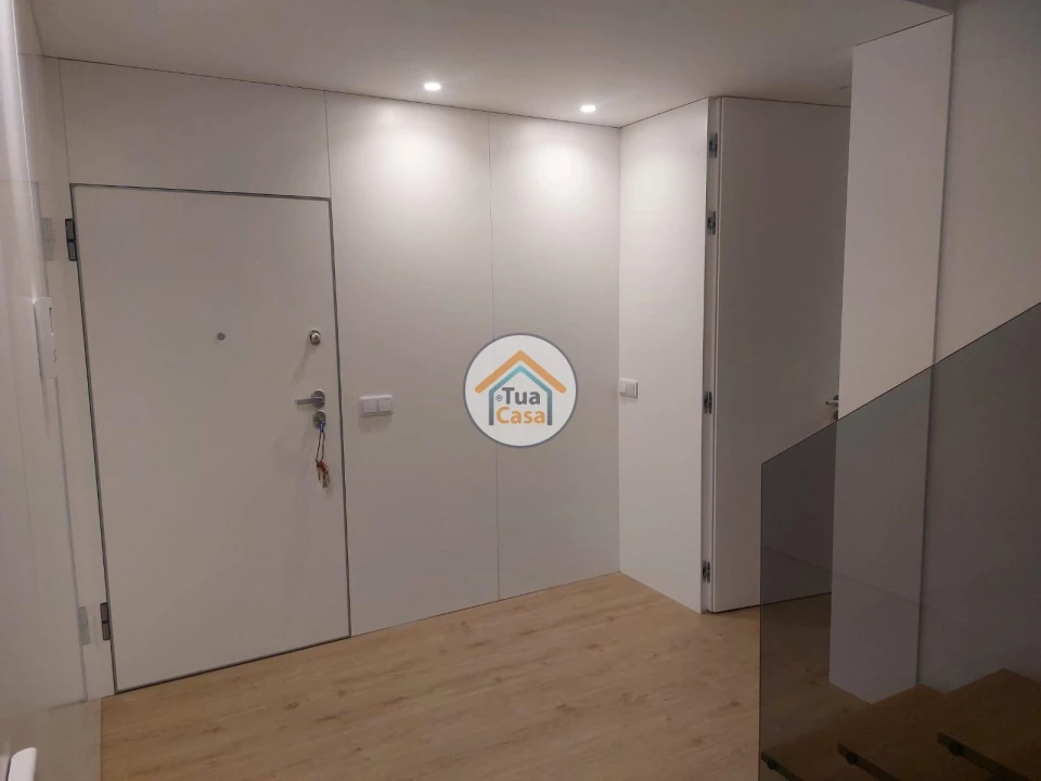 Apartamento T2 para Venda em Viseu Foto 11