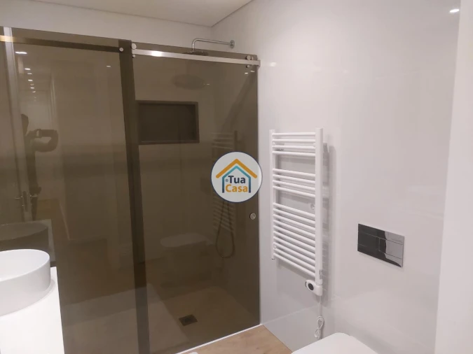 Apartamento T2 para Venda em Viseu Foto 17