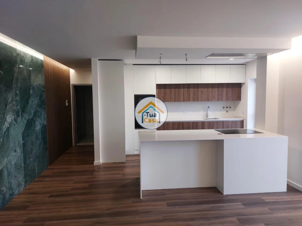Apartamento T2 para Venda em Viseu Foto 1