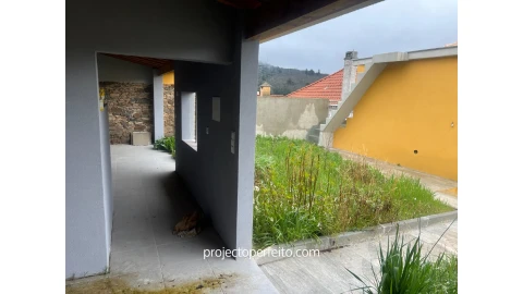 Moradia T3 para Venda em Vinhais