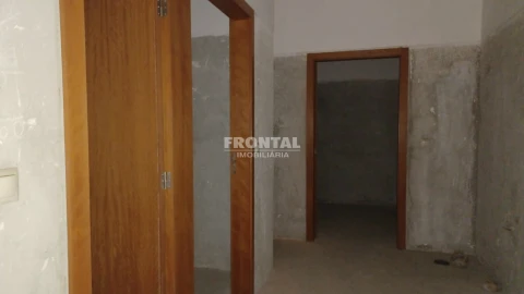 Loja para Venda em Cidade da Maia