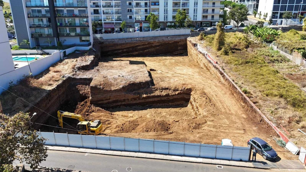 Apartamento T0 para Venda em São Martinho Foto 20