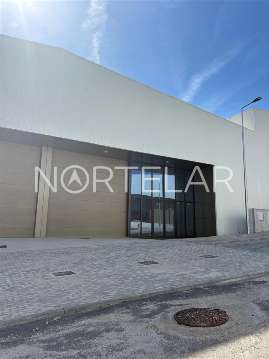 Armazém para Arrendamento em Ribeirão Foto 11