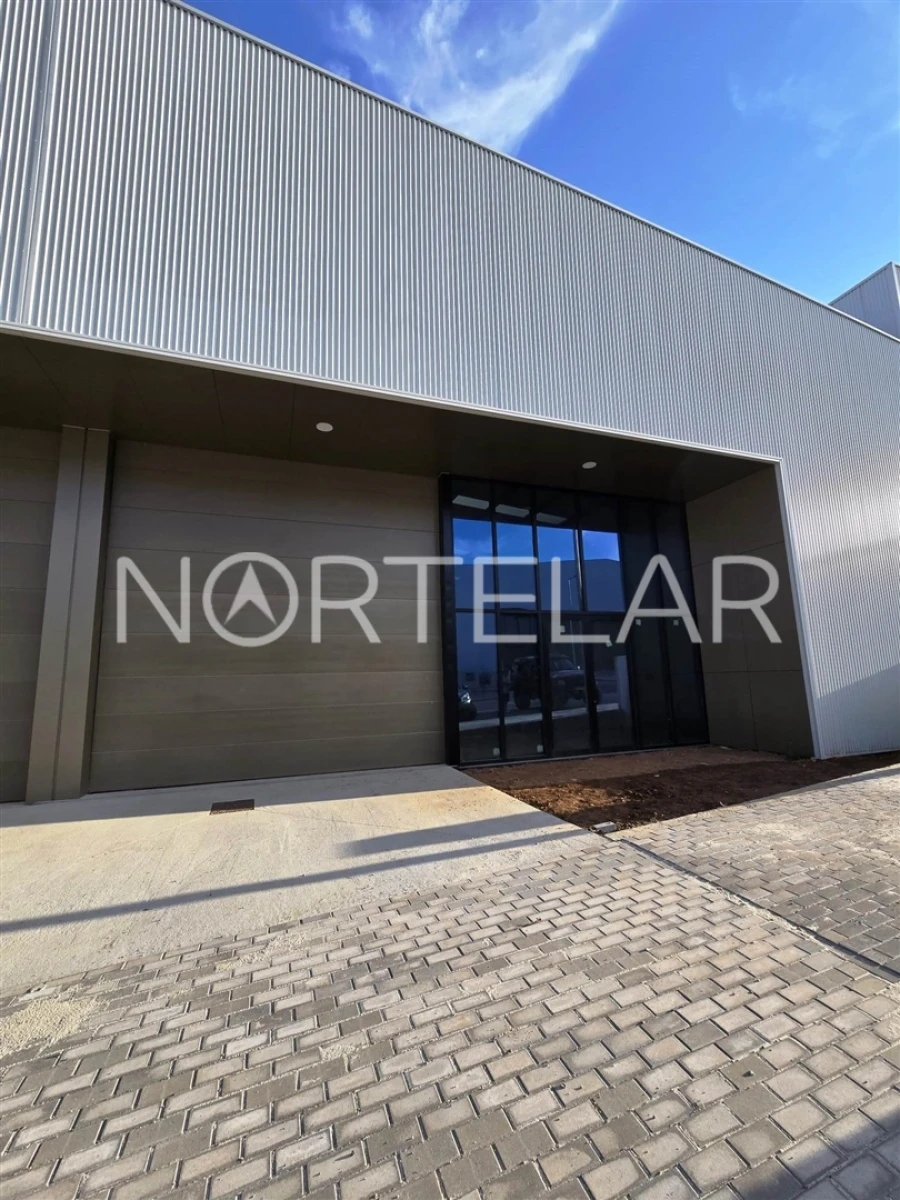 Armazém para Arrendamento em Ribeirão Foto 12