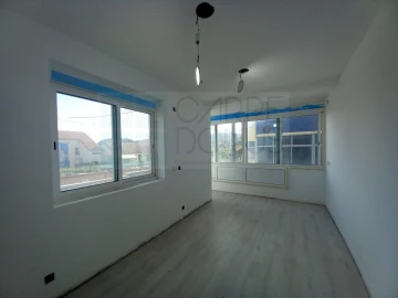 Apartamento T4 para Venda em Laranjeiro e Feijó
