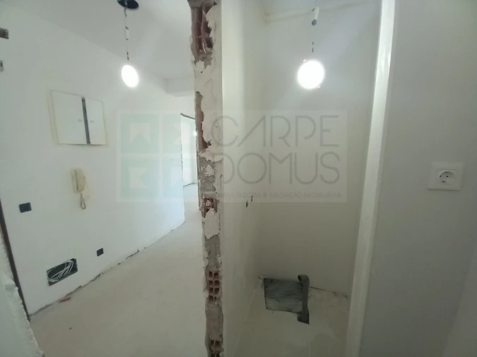 Apartamento T4 para Venda em Laranjeiro e Feijó Foto 21