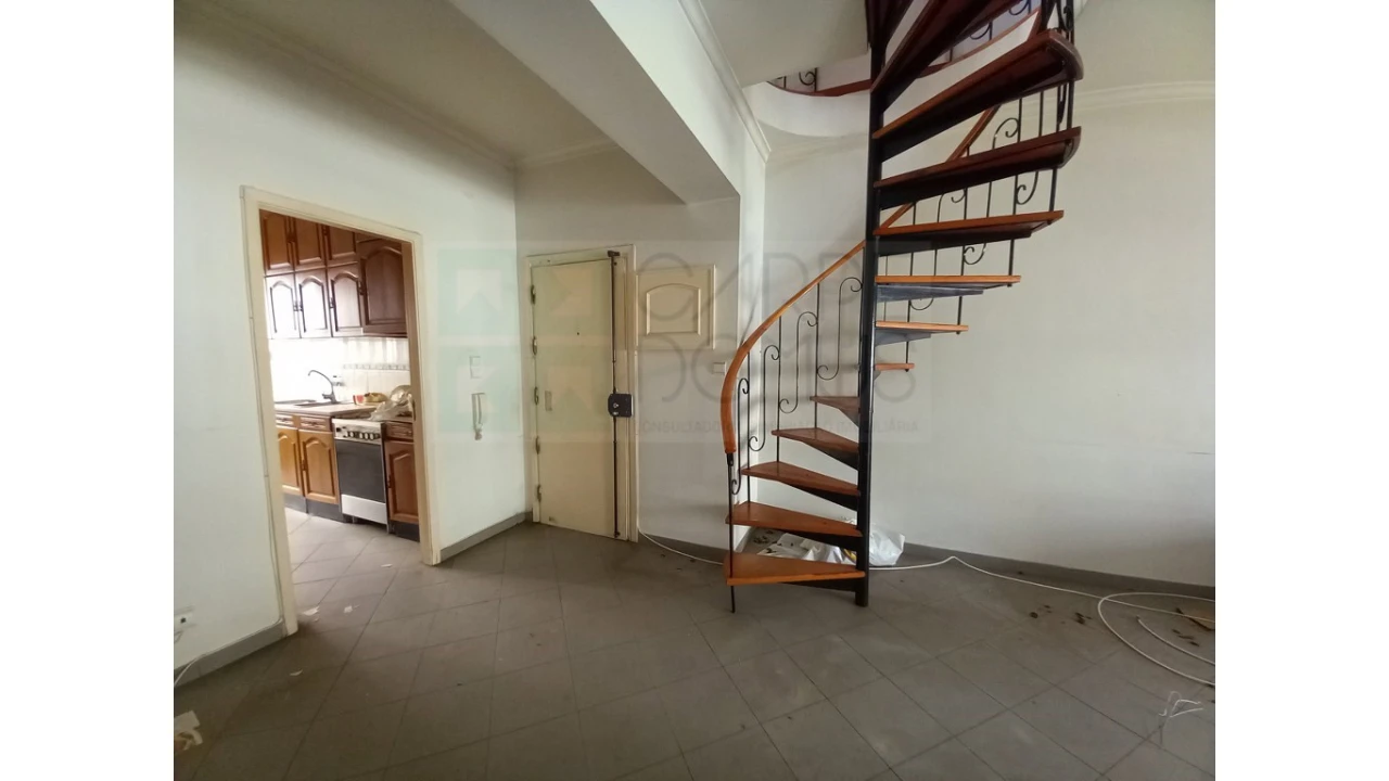 Apartamento T3 para Venda em Costa da Caparica Foto 11