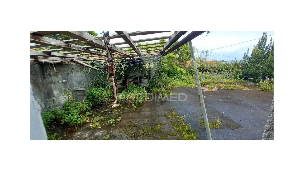 Moradia T4 para Venda em Santo Antonio Foto 8