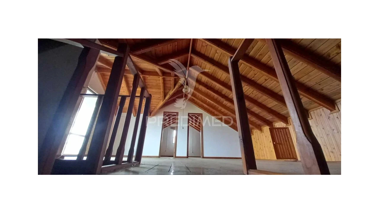 Moradia T4 para Venda em Santo Antonio Foto 2