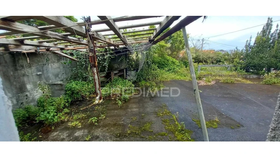 Moradia T4 para Venda em Santo Antonio Foto 8