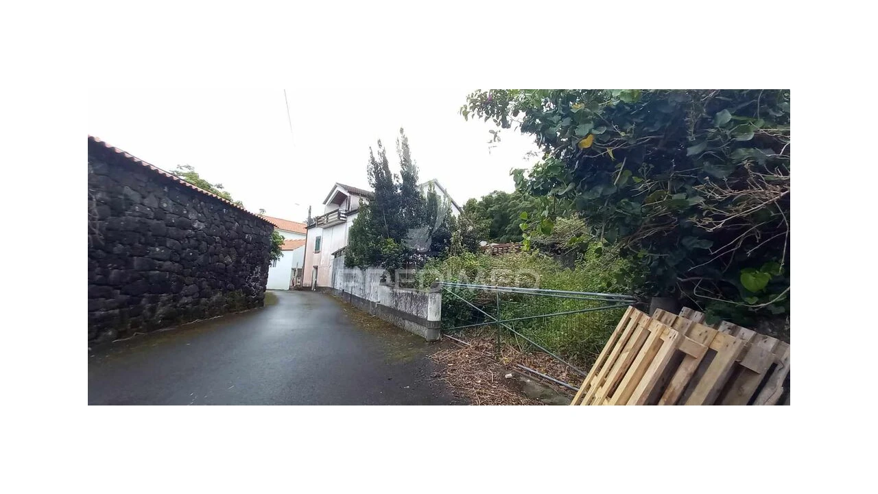 Moradia T4 para Venda em Santo Antonio Foto 10