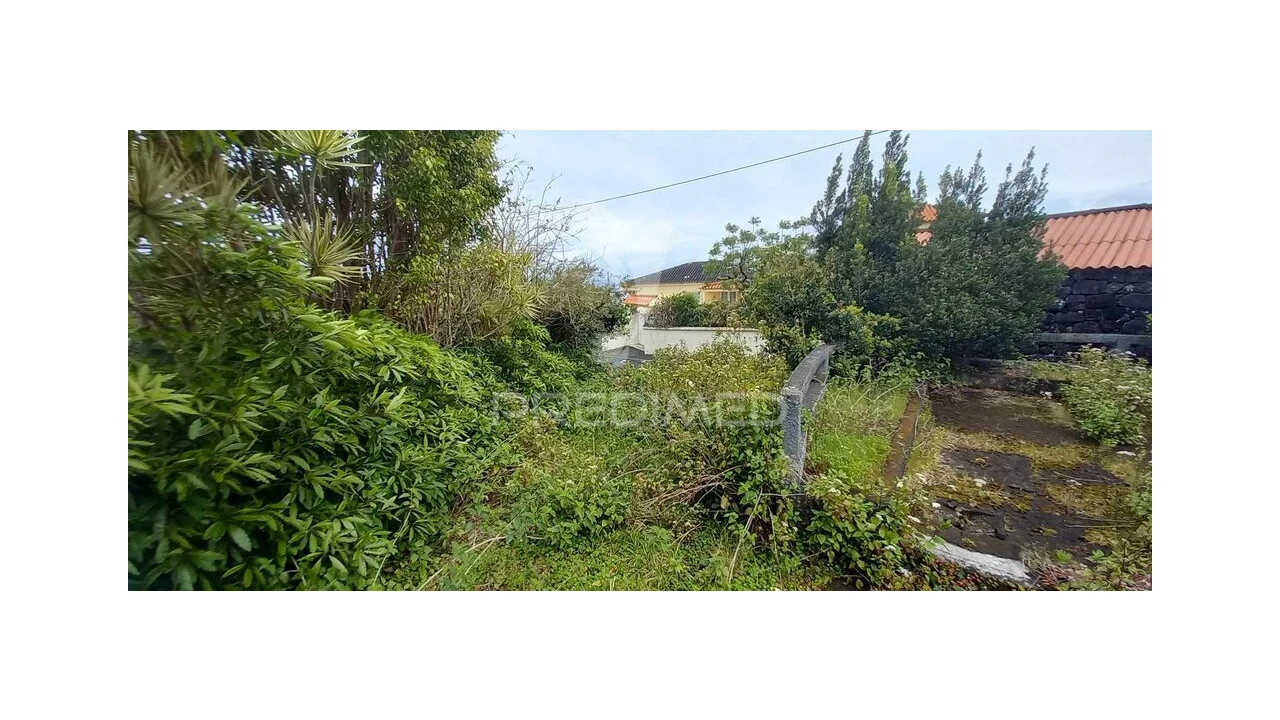 Moradia T4 para Venda em Santo Antonio Foto 5