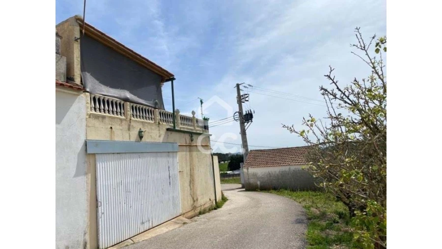 Moradia T2 para Venda em Campelos e Outeiro da Cabeça Foto 4