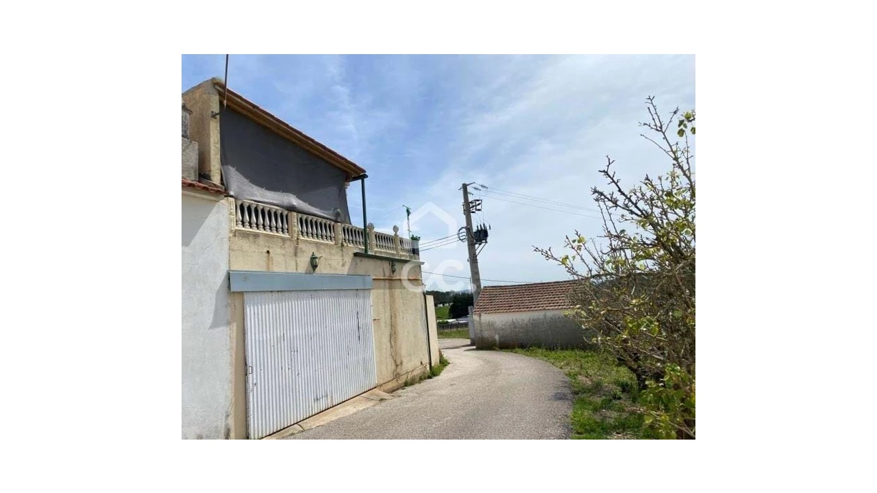 Moradia T2 para Venda em Campelos e Outeiro da Cabeça Foto 4