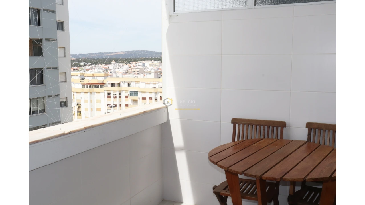 Apartamento T1 para Venda em Quarteira Foto 8