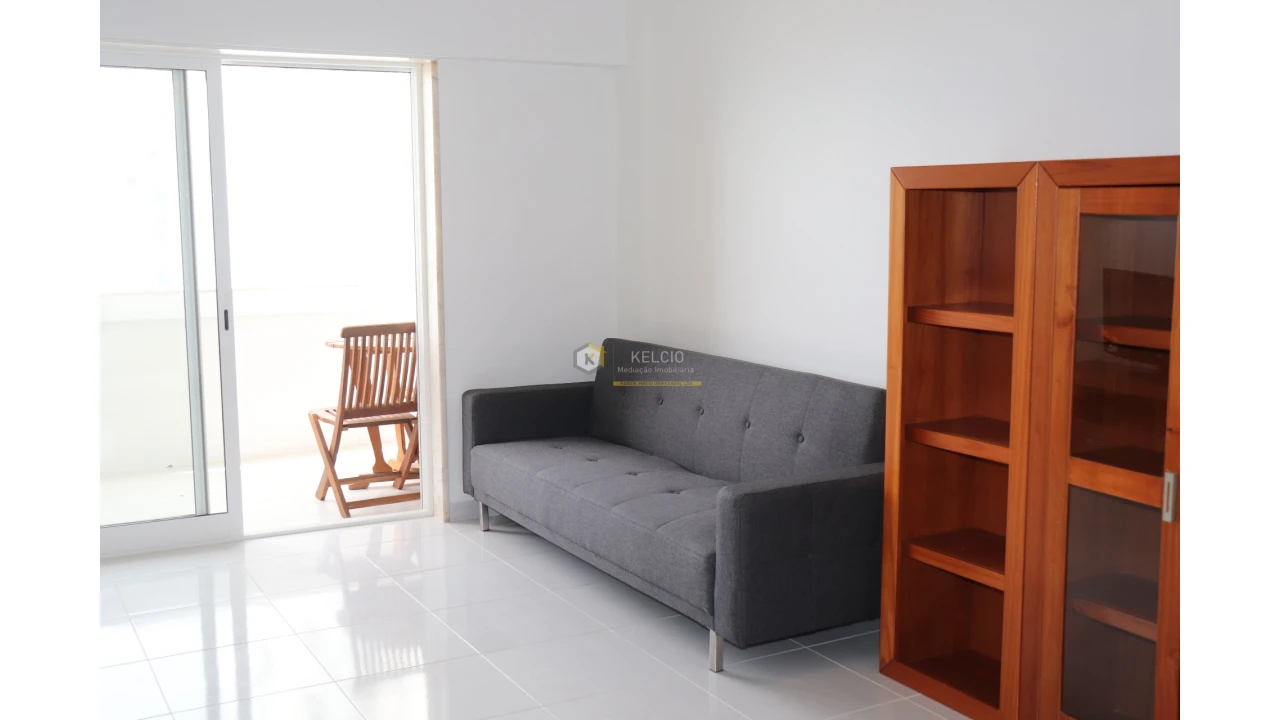 Apartamento T1 para Venda em Quarteira Foto 5