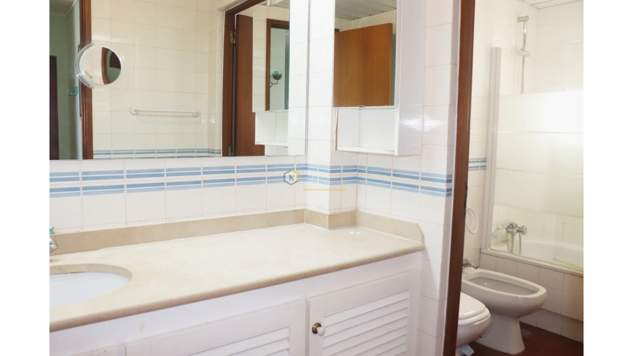 Apartamento T1 para Venda em Quarteira Foto 15