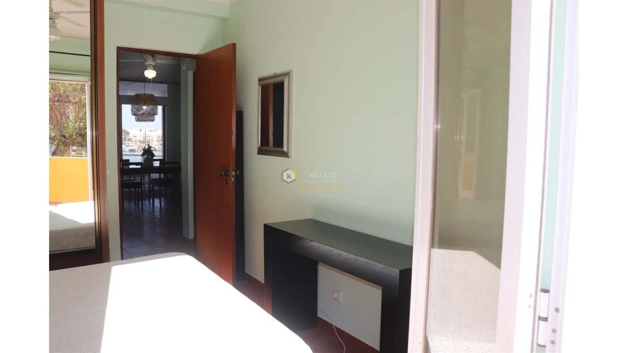 Apartamento T1 para Venda em Quarteira Foto 13